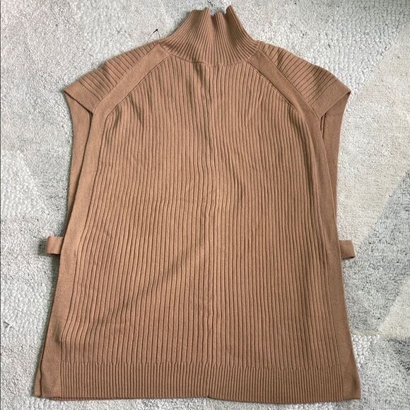 Banana Republic Oversized Sleeveless Sweater Poncho - Picture 8 of 13